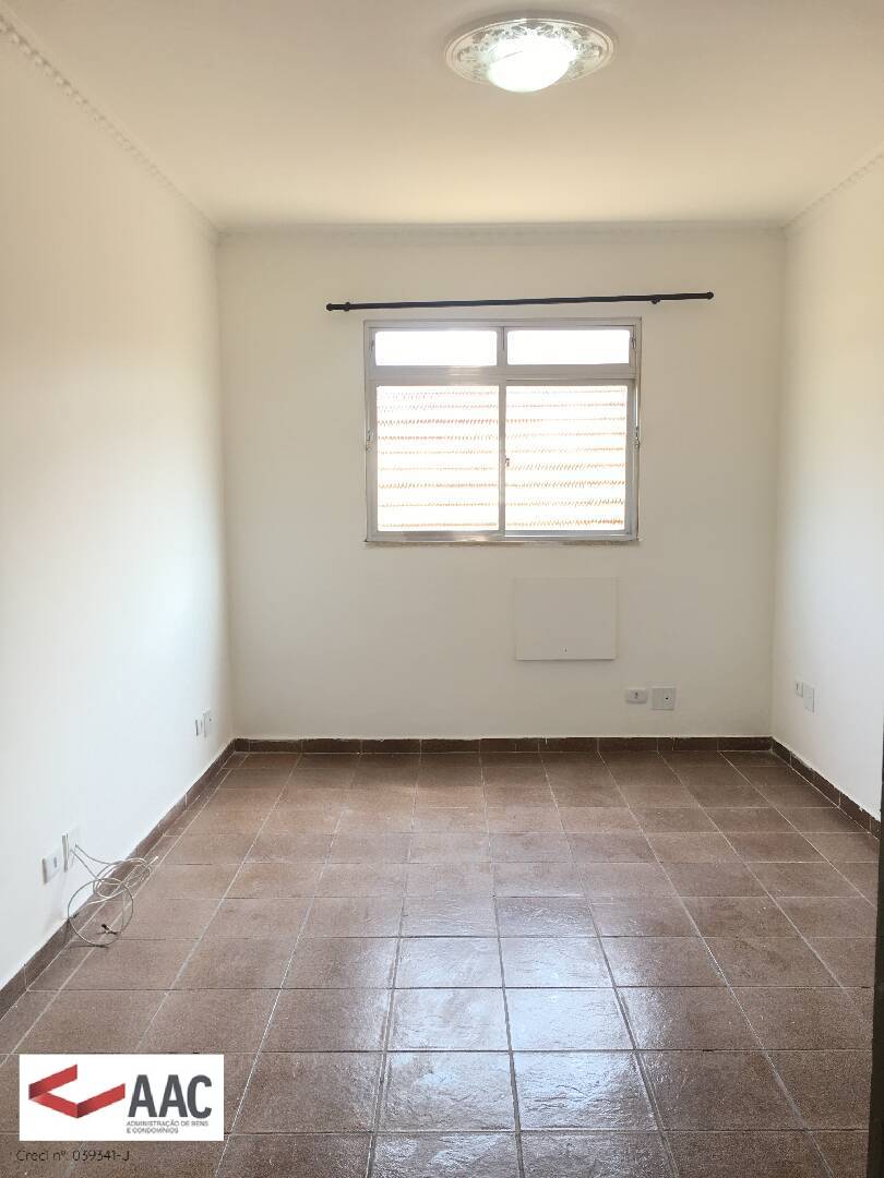 Apartamento para alugar com 2 quartos, 70m² - Foto 3