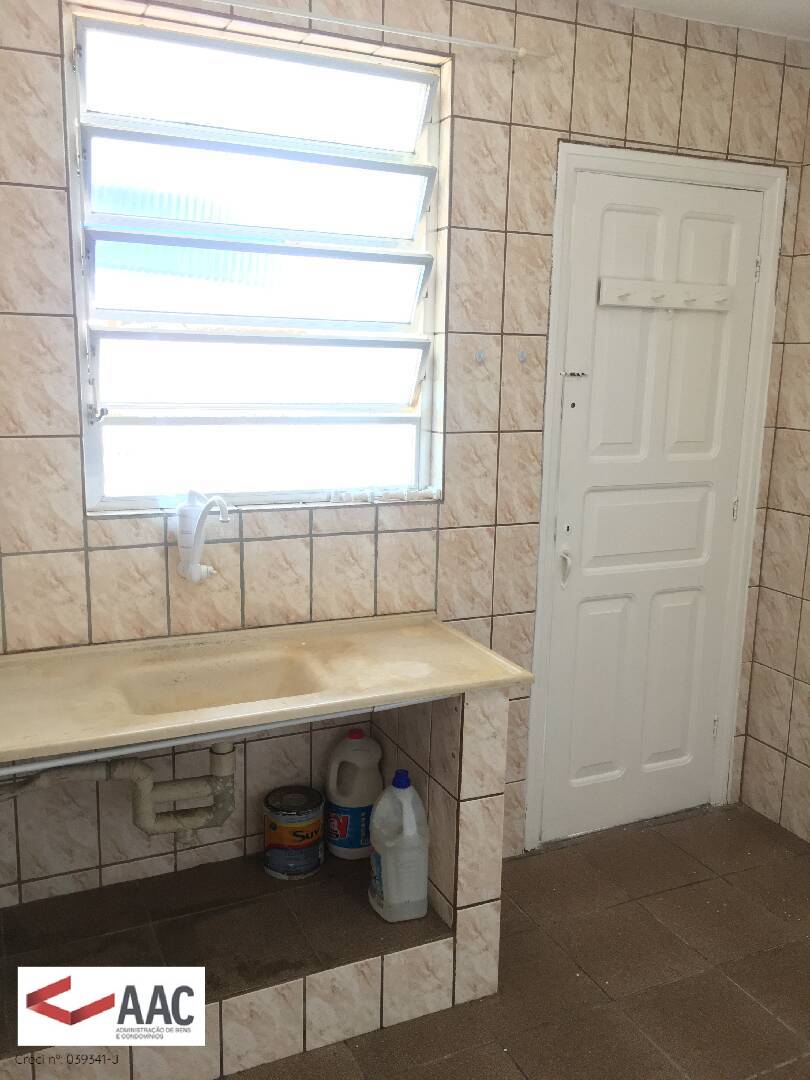 Apartamento para alugar com 2 quartos, 70m² - Foto 8