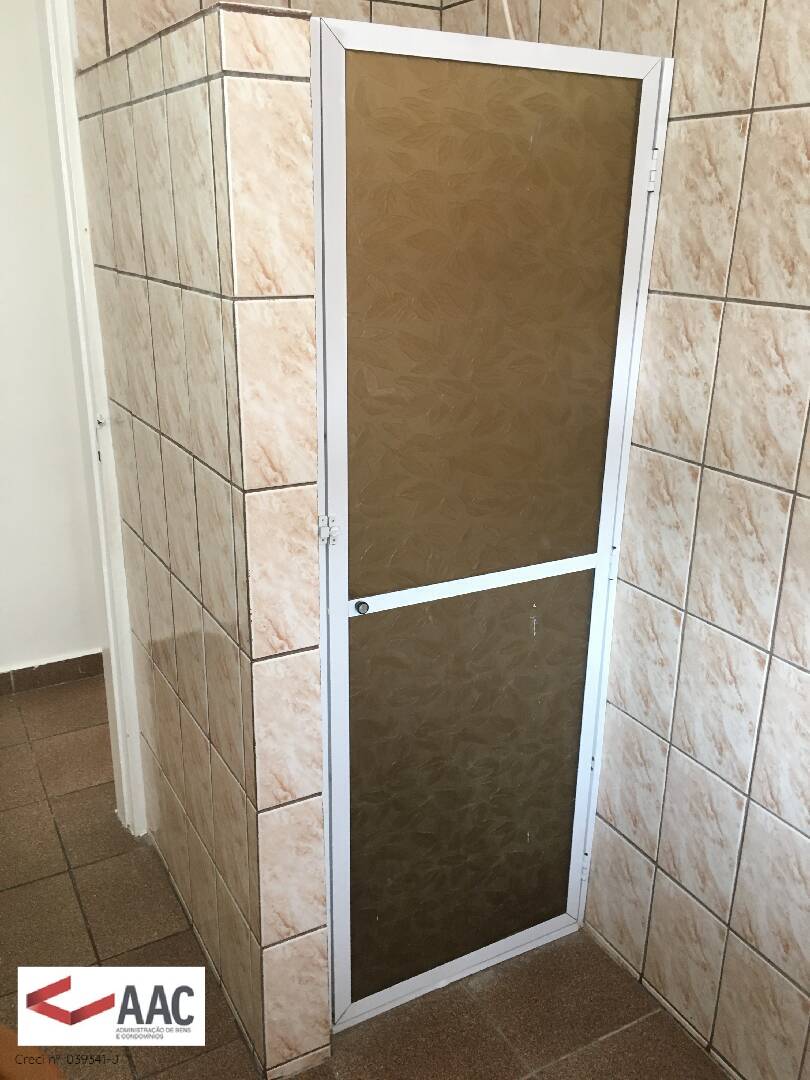 Apartamento para alugar com 2 quartos, 70m² - Foto 13