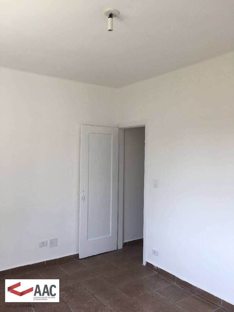 Apartamento para alugar com 2 quartos, 70m² - Foto 19