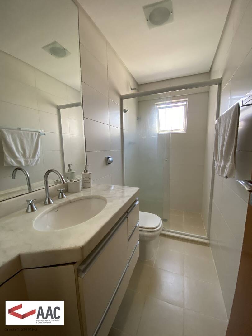 Apartamento para alugar com 3 quartos, 190m² - Foto 14