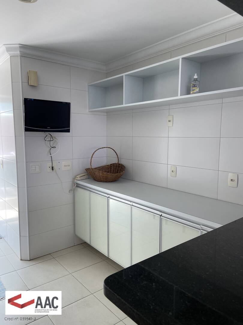 Apartamento para alugar com 3 quartos, 190m² - Foto 24