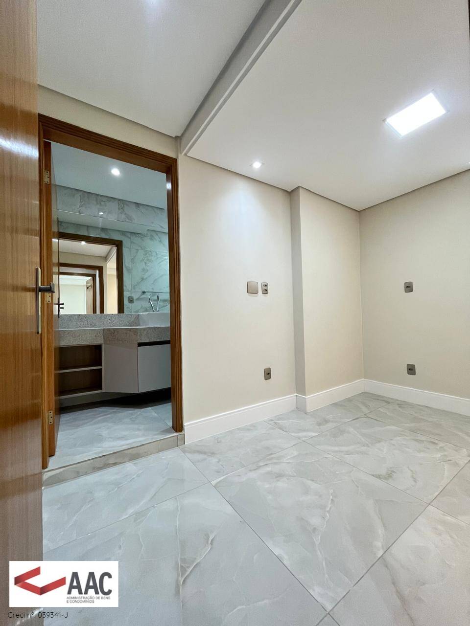 Apartamento para alugar com 3 quartos, 179m² - Foto 14