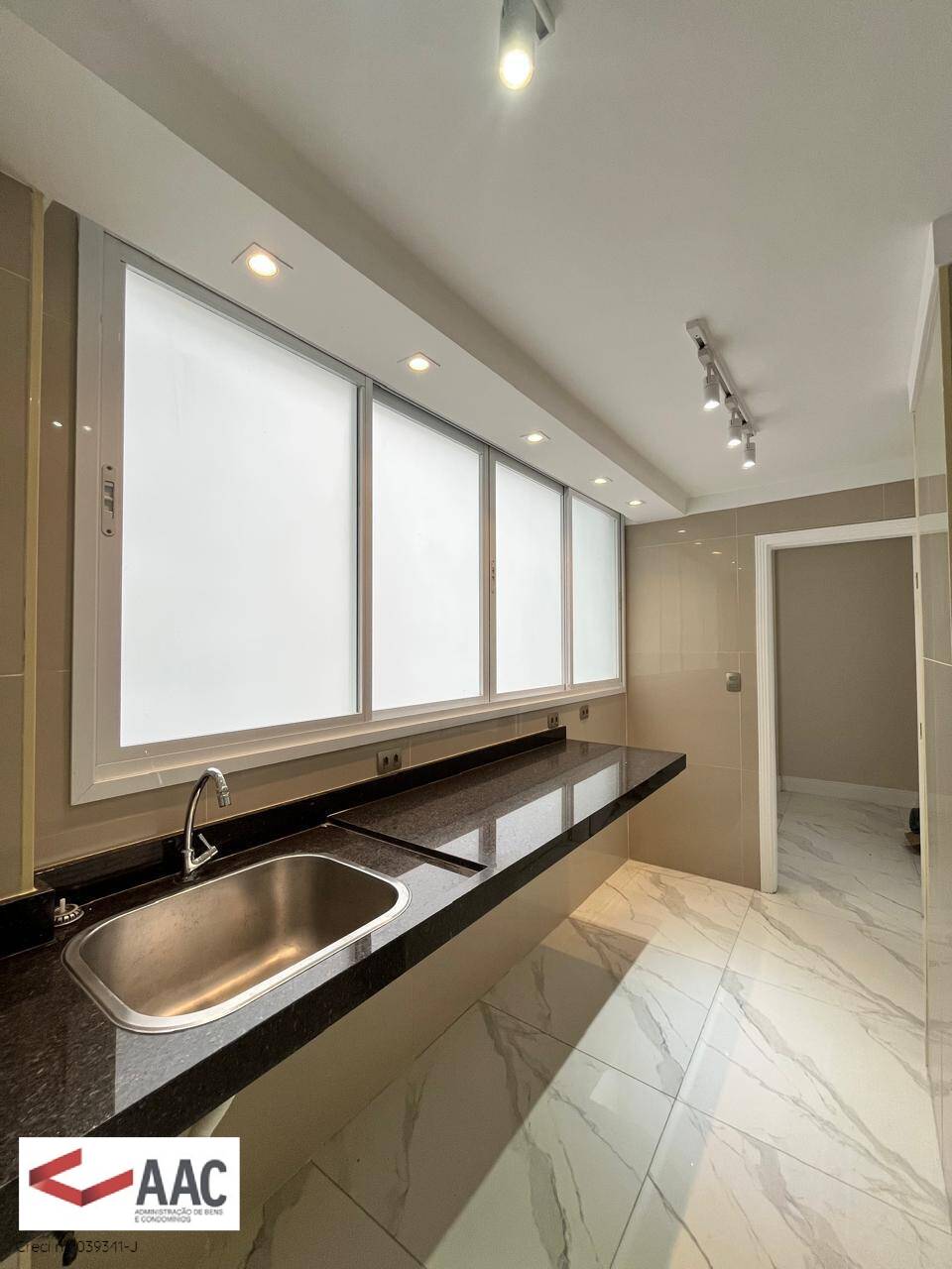 Apartamento para alugar com 3 quartos, 179m² - Foto 26