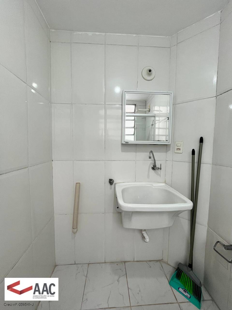 Apartamento para alugar com 1 quarto, 45m² - Foto 13