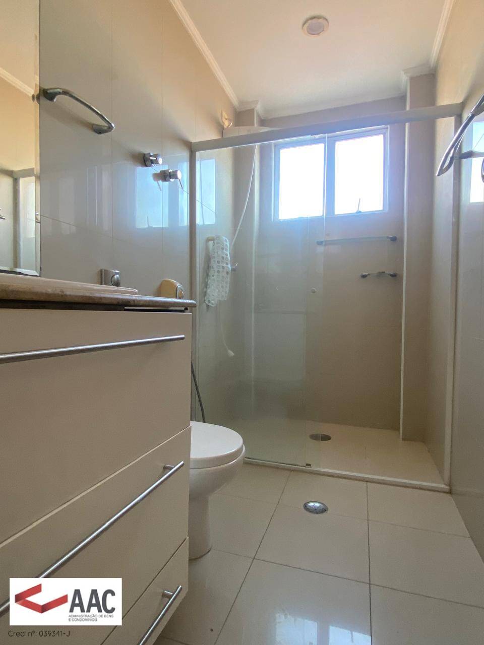 Apartamento para alugar com 2 quartos, 112m² - Foto 10