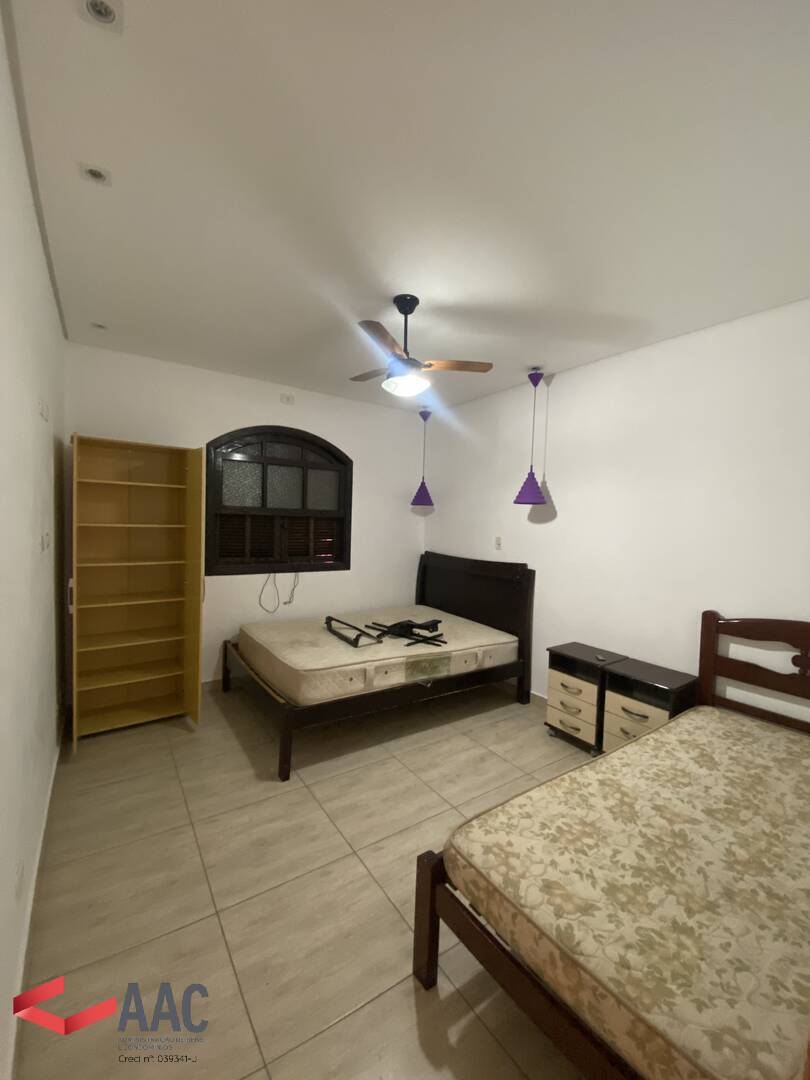 Casa para alugar com 2 quartos, 95m² - Foto 9