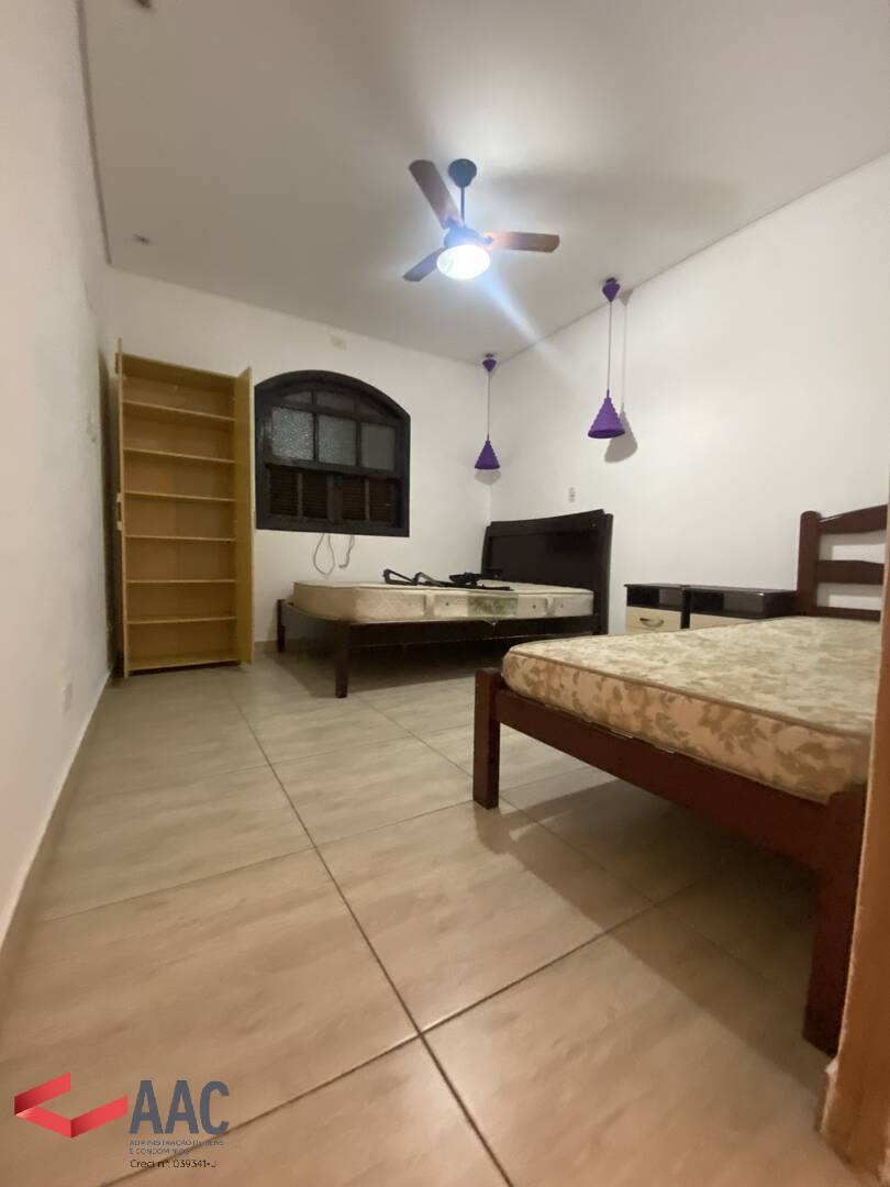 Casa para alugar com 2 quartos, 95m² - Foto 10