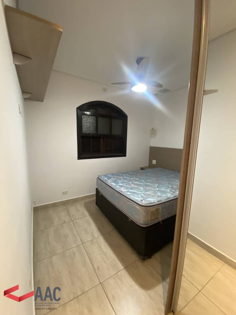 Casa para alugar com 2 quartos, 95m² - Foto 13