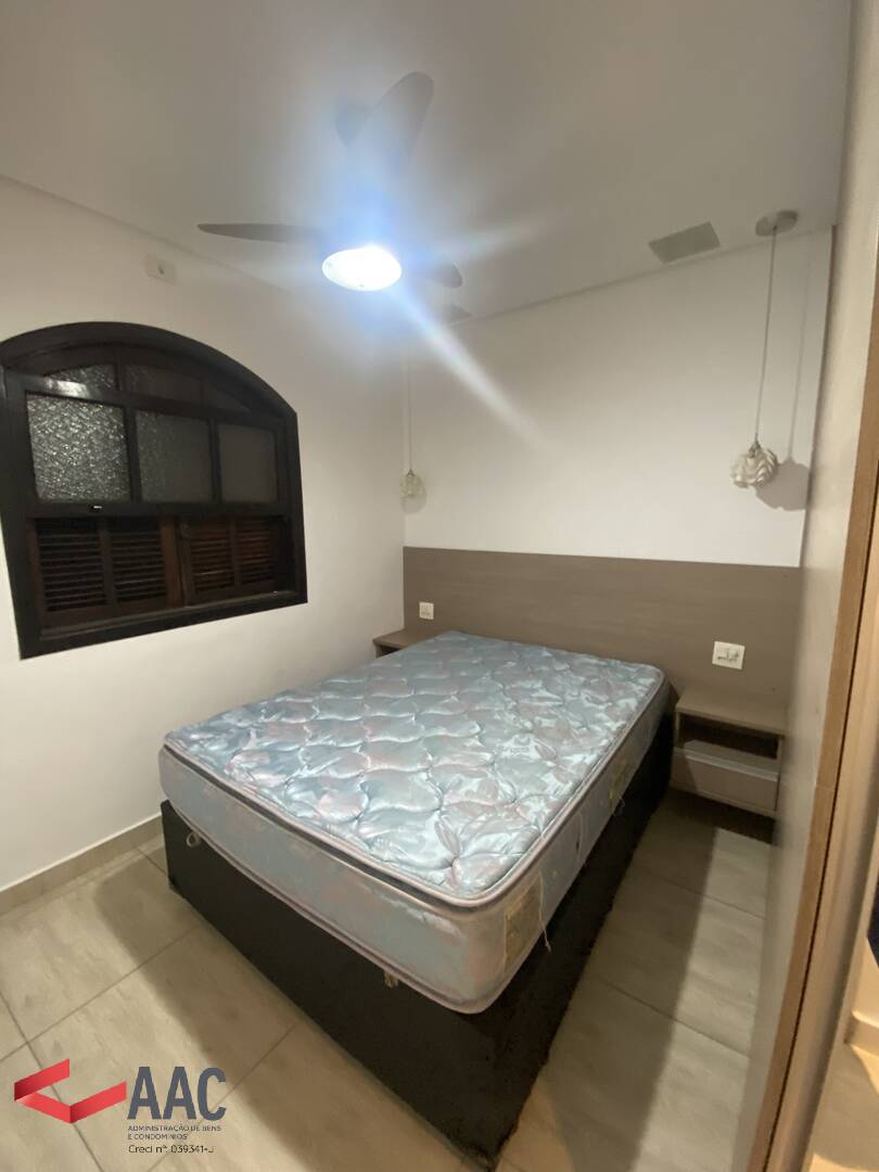 Casa para alugar com 2 quartos, 95m² - Foto 14